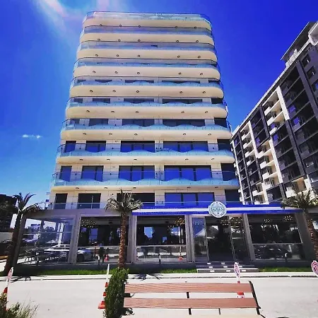 Luxury By The Sea, Mamaia Apartamento *