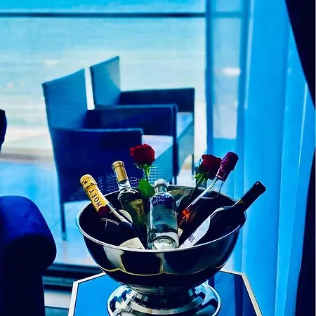 Luxury By The Sea, Mamaia Apartman