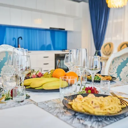 Luxury By The Sea, Mamaia Appartement *